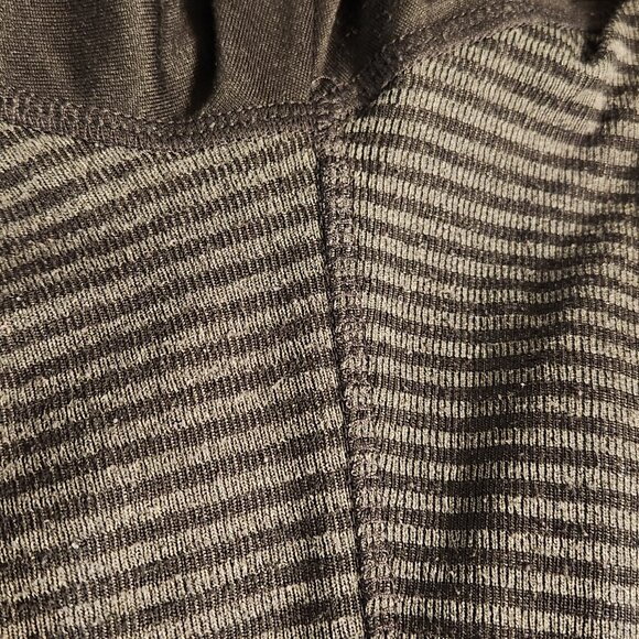 Reebok lightweight long sleeve hoodie - Picture 5 of 7